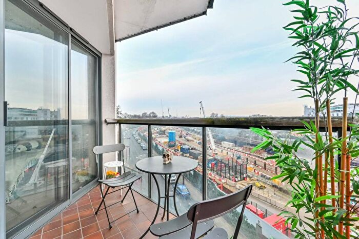 1 Bedroom Flat To Rent In Park Village East, Mornington Crescent, London, NW1