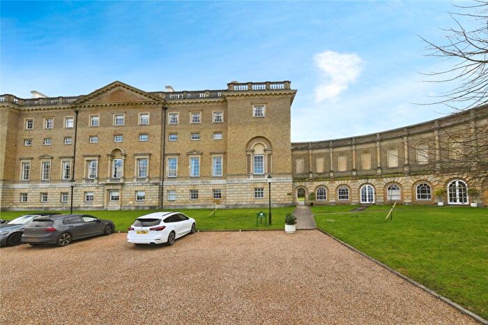 3 Bedroom Flat For Sale In Thorndon Park, Ingrave, Brentwood, Essex, CM13