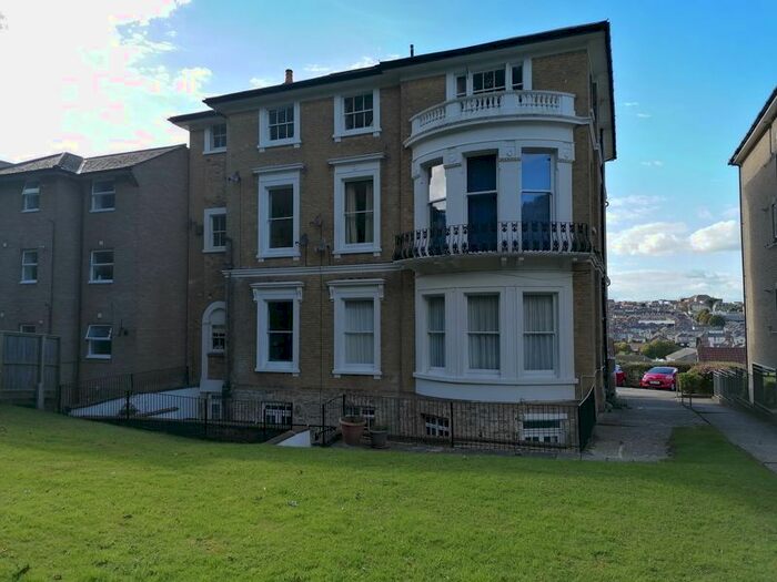 1 Bedroom Flat To Rent In West Hill Road, Ryde, PO33