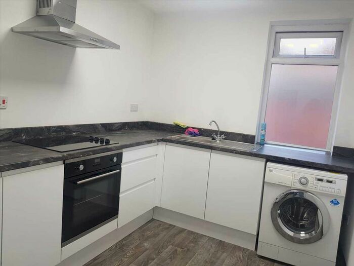 5 Bedroom Terraced House To Rent In West Street, Leicester LE1
