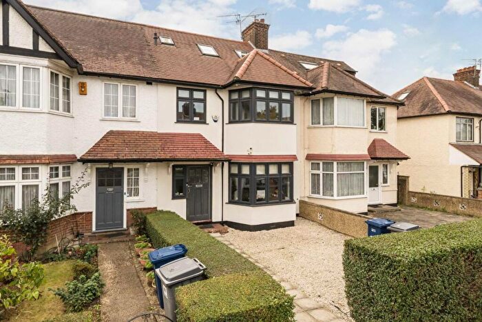 4 Bedroom House To Rent In Hervey Close, Finchley, N3