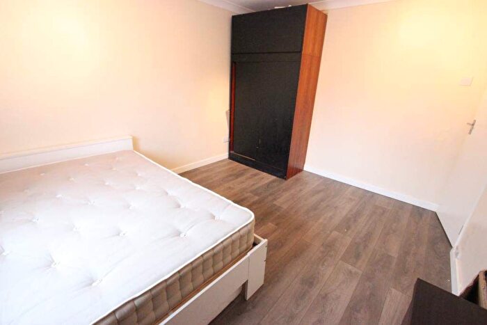 1 Bedroom Flat To Rent In Riverside Gardens, Wembley, HA0