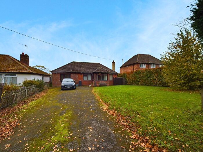 3 Bedroom Detached Bungalow For Sale In Baughurst Road, Tadley, RG26