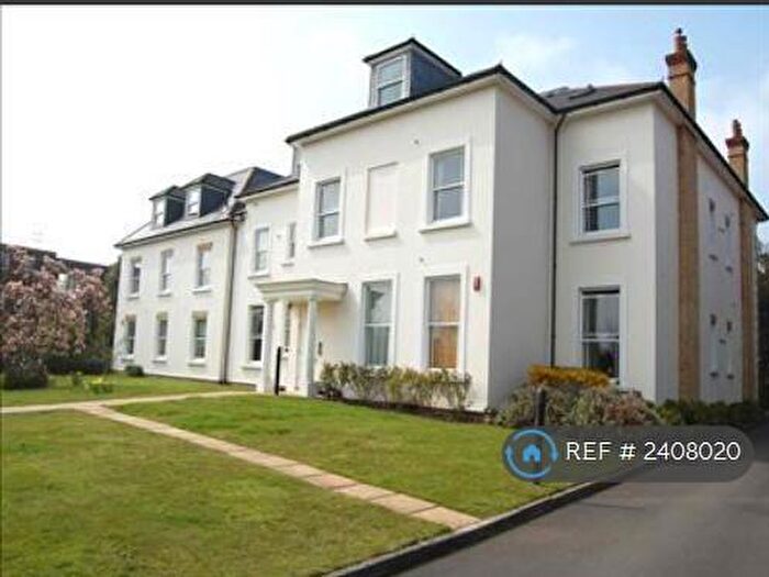 1 Bedroom Flat To Rent In Warwick House, Redhill, RH1