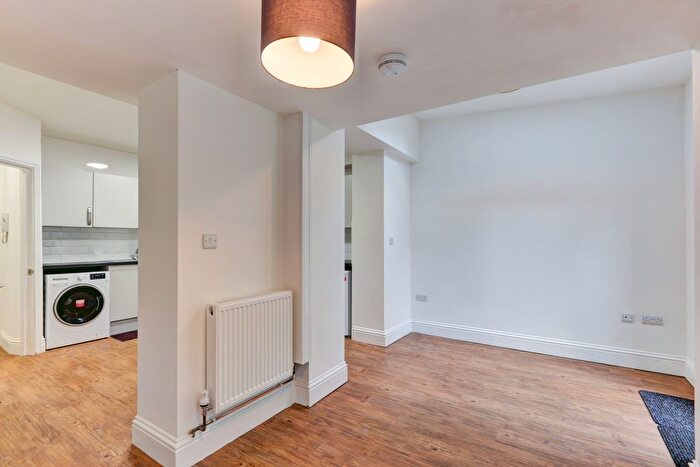 6 Bedroom Semi-Detached House To Rent In Gordon Road, Brighton, BN1