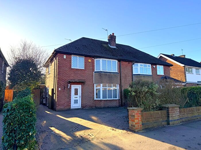 3 Bedroom Semi-Detached House For Sale In Broadway, Lincoln, LN2