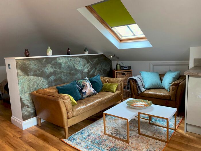 3 Bedroom Flat To Rent In The Barons, St Margarets, Twickenham, TW1