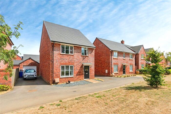 4 Bedroom Detached House For Sale In Kingerlee Road, Banbury, Oxfordshire, OX16