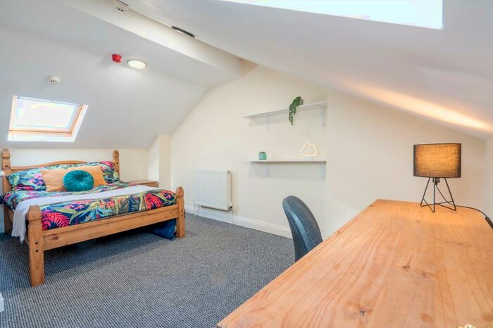 6 Bedroom Terraced House To Rent In Carholme Road, LN1