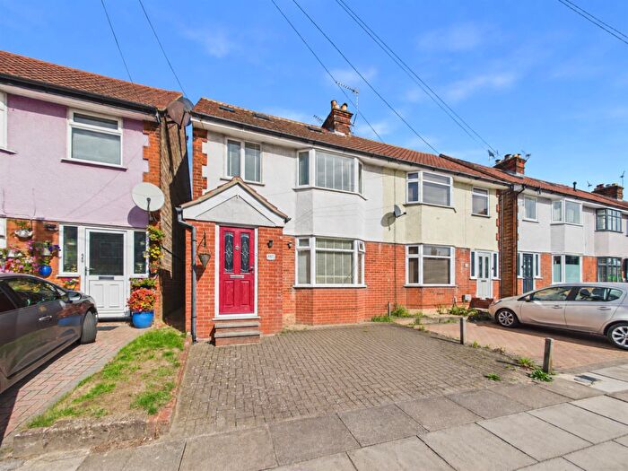 4 Bedroom Semi Detached House For Sale In Woodbridge Road, Ipswich, IP4
