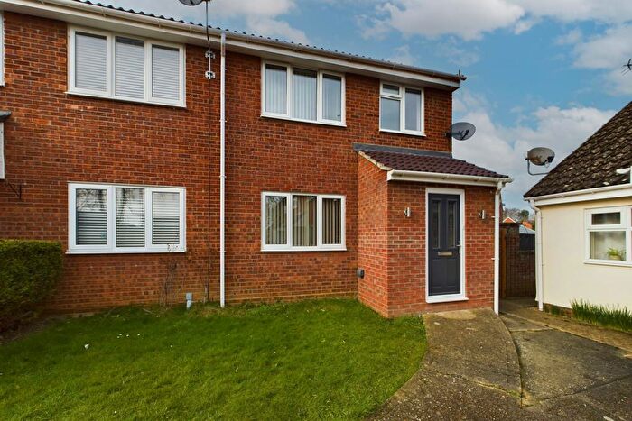 3 Bedroom Semi Detached House To Rent In Keats Close, Thetford, IP24