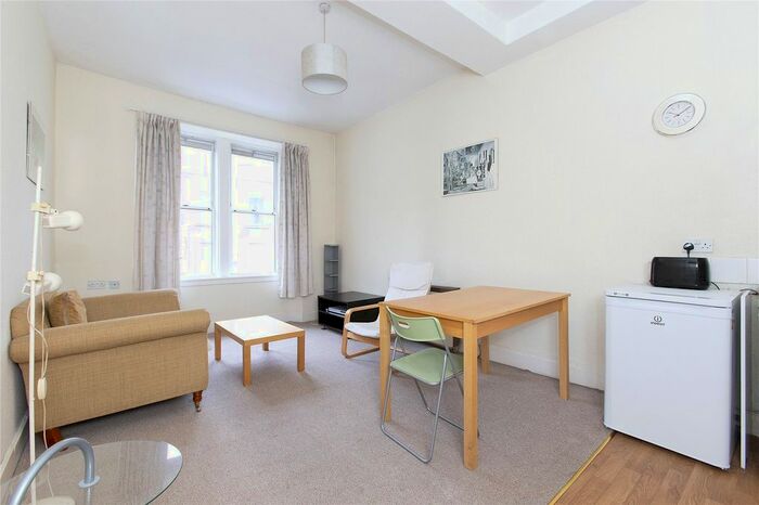 1 Bedroom Flat To Rent In Caledonian Place, Edinburgh, EH11