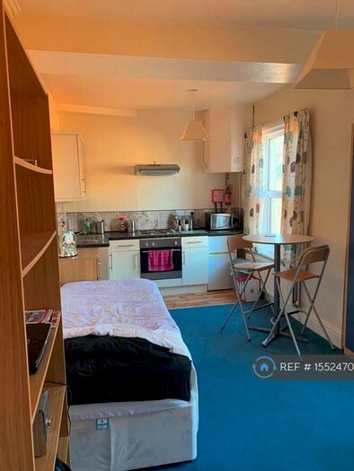 Studio To Rent In St. Davids Road South, Lytham St. Annes, FY8