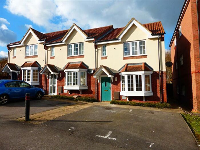 3 Bedroom End Of Terrace House To Rent In Borough Bridge, Oakhill, Milton Keynes, MK5