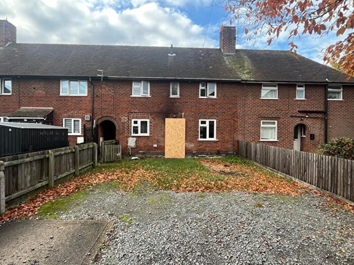 3 Bedroom Town House For Sale In Shelthorpe Avenue, Loughborough, Leicestershire, LE11