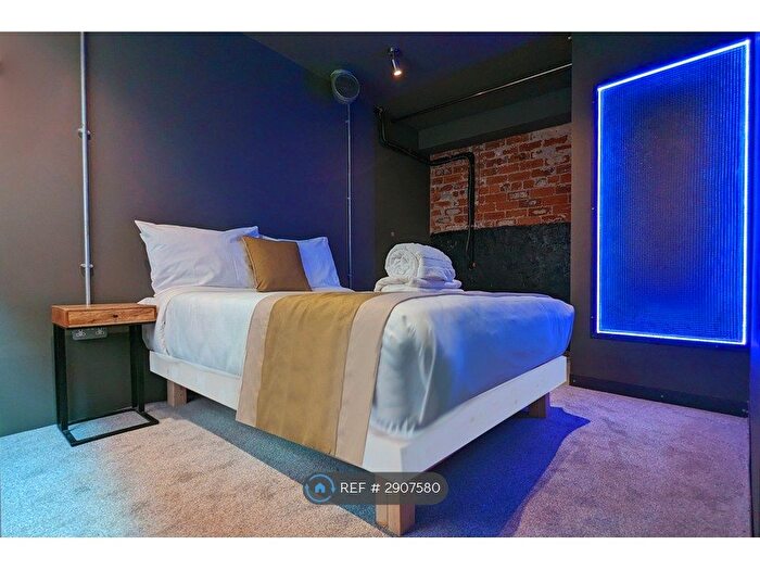 2 Bedroom Terraced House To Rent In Blayds Yard, Leeds, LS1