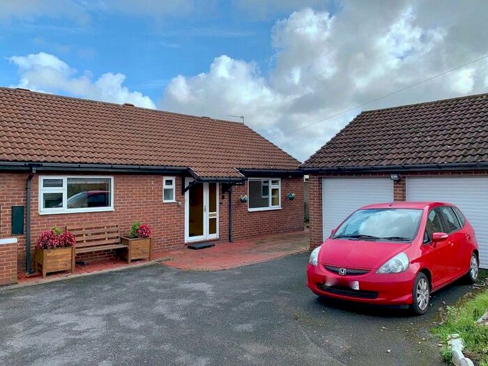 3 Bedroom Semi-Detached Bungalow For Sale In Cathedral View Byers Green Spennymoor, DL16