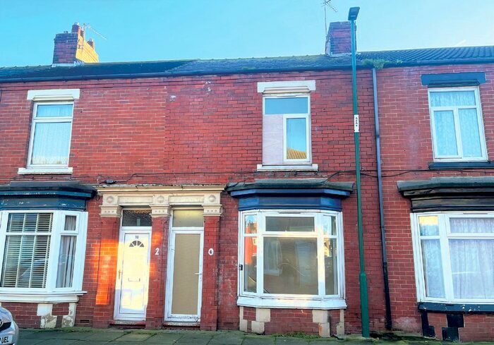 3 Bedroom Terraced House For Sale In Cromwell Road, South Bank, Middlesbrough, TS6