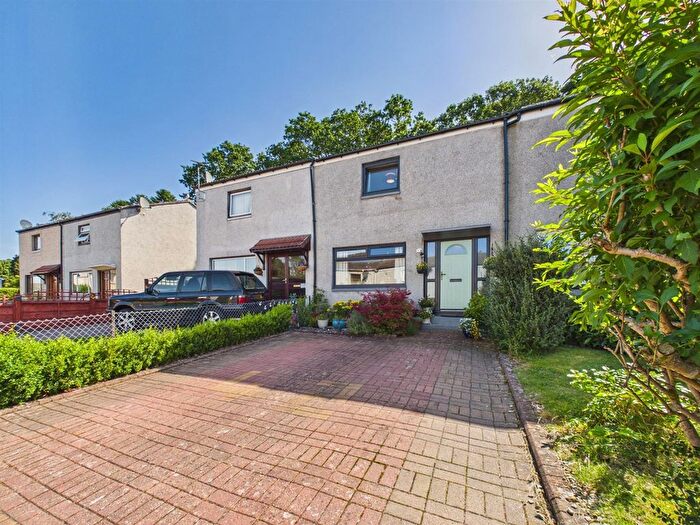 2 Bedroom Property For Sale In Isla Road, Luncarty, Perth, PH1