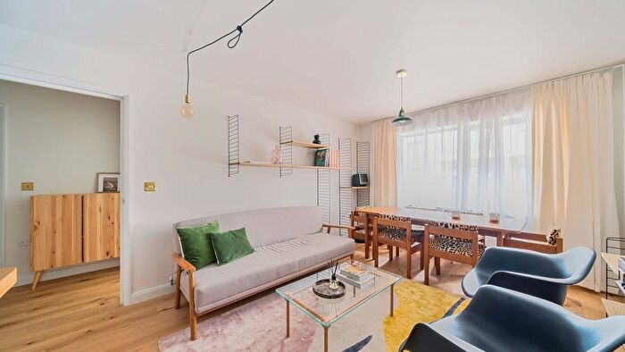 1 Bedroom Flat For Sale In Papermill Place, Walthamstow, E17