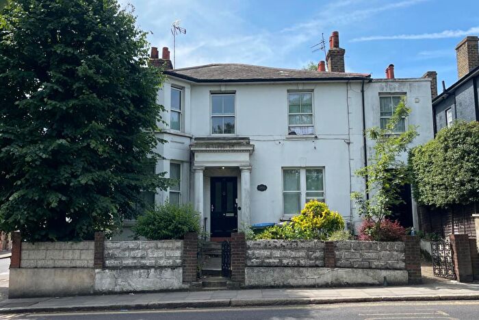 4 Bedroom Detached House For Sale In Plumstead Common Road, London, SE18