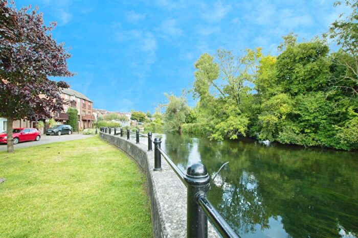 1 Bedroom Flat For Sale In Riverside Place, Fordingbridge, SP6