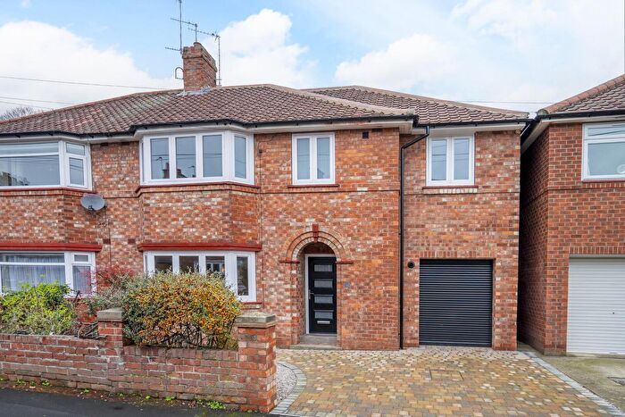 4 Bedroom Semi Detached House For Sale In Moorland Road, York, YO10