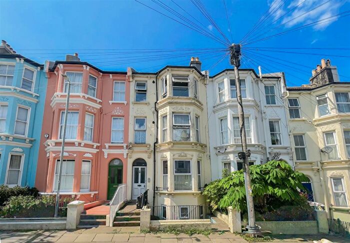 2 Bedroom Flat To Rent In Vicarage Road, Hastings, TN34