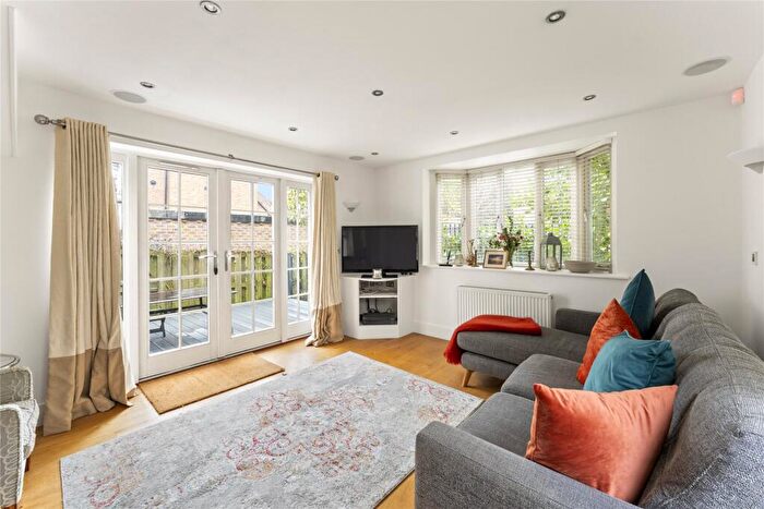 3 Bedroom House To Rent In Riverside Cottage, Hampton Court Road, Hampton Court, Surrey, KT8