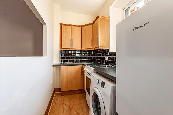 1 Bedroom Flat For Sale In Gala Park, Galashiels, TD1
