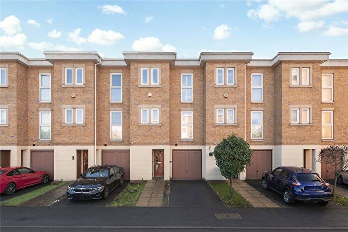 4 Bedroom Terraced House For Sale In Greenview Drive, Wimbledon, London, SW20