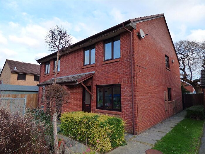 1 Bedroom Flat To Rent In Alder Hill Drive, Totton, SO40