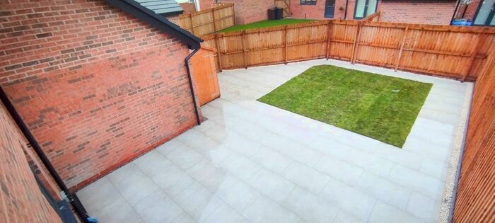 3 Bedroom Town House To Rent In Sennett Close, Manchester, M34