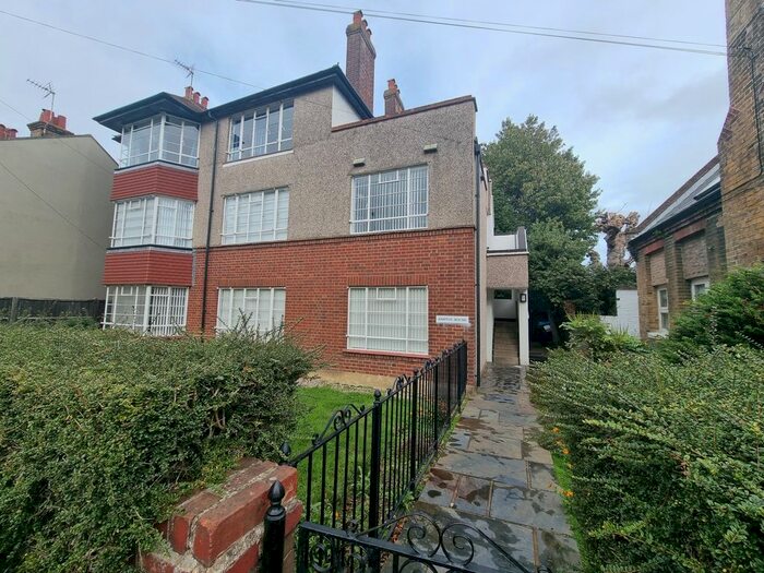 2 Bedroom Flat To Rent In Church Street, Walmer, CT14