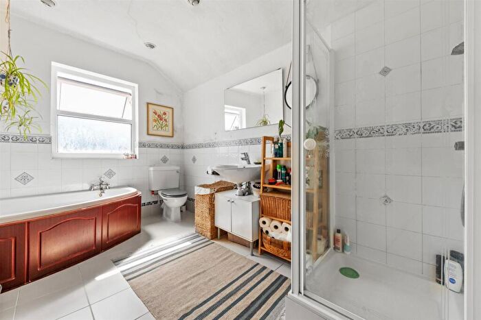 2 Bedroom Terraced House For Sale In Holmesdale Road, London, SE25