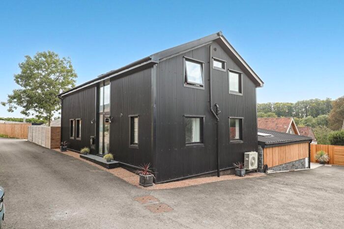 4 Bedroom Barn Conversion For Sale In Gatcombe Lane, Flax Bourton, BS48