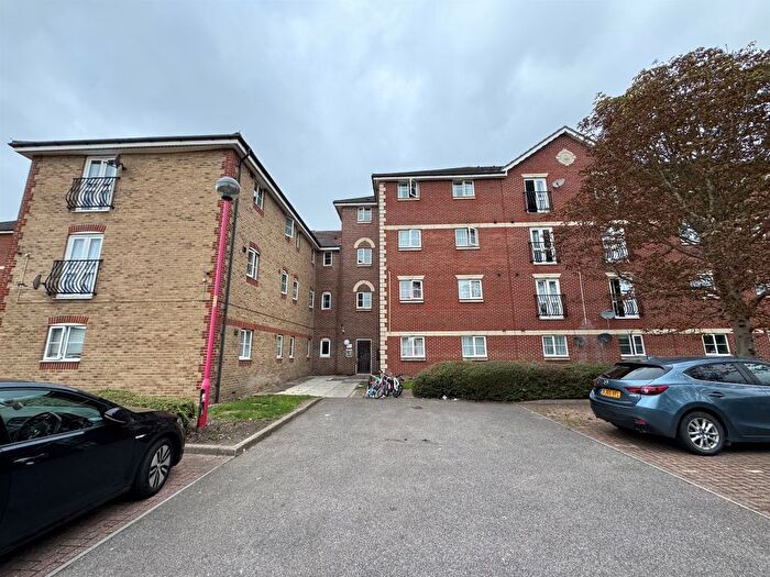2 Bedroom Flat For Sale In Stern Close, Barking, IG11