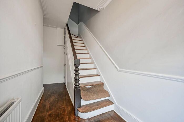 4 Bedroom Semi-Detached House For Sale In Warwick Road, Bounds Green, London, N11