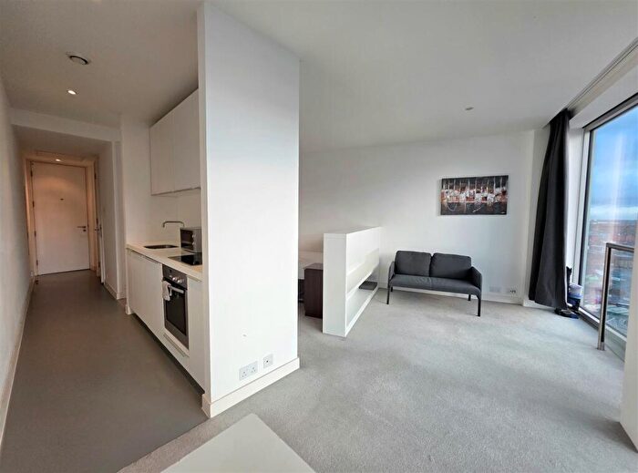 Studio To Rent In The Rotunda, New Street, Birmingham, B2