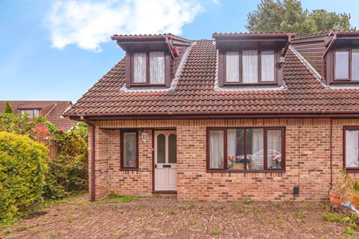 2 Bedroom Semi Detached House For Sale In Hartwood Gardens, Waterlooville, Hampshire, PO8