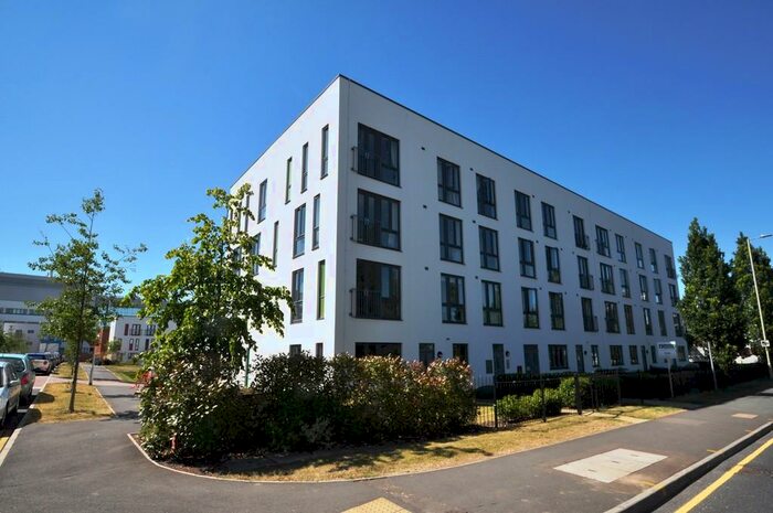 2 Bedroom Apartment To Rent In Broadwater Road, Welwyn Garden City, AL7