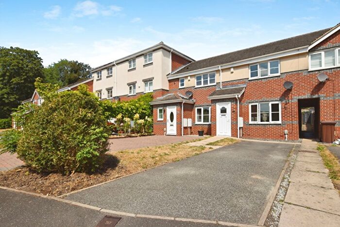 2 Bedroom Mews For Sale In Alder Hey Drive, Hull, HU8