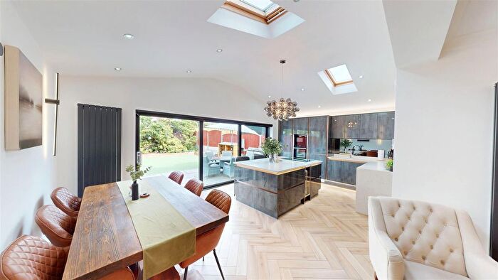 3 Bedroom Semi-Detached House For Sale In Sackville Road, Windle, WA10