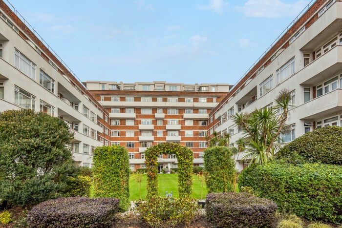 1 Bedroom Flat To Rent In Ormonde Court, Upper Richmond Road, SW15