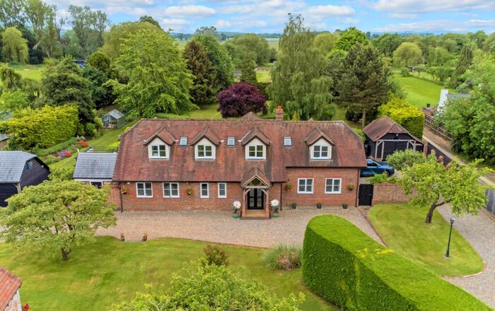 4 Bedroom Detached House For Sale In Burcot, Abingdon, OX14