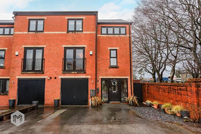 5 Bedroom Semi Detached House For Sale In Walmersley Road, Bury, Greater Manchester, BL9