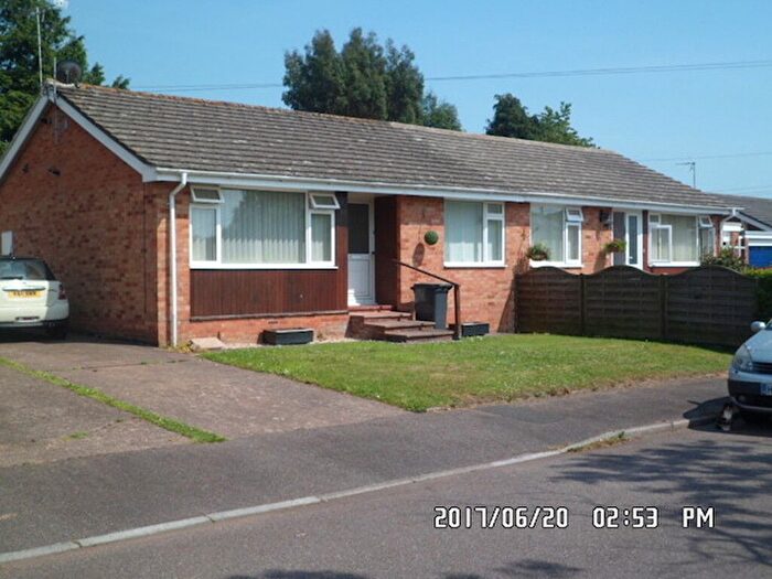 2 Bedroom Semi-Detached Bungalow To Rent In Lincoln Close, Feniton, Honiton, EX14