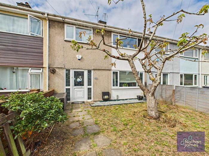 3 Bedroom House For Sale In Hawthorne Close, Llanmartin, Newport, NP18
