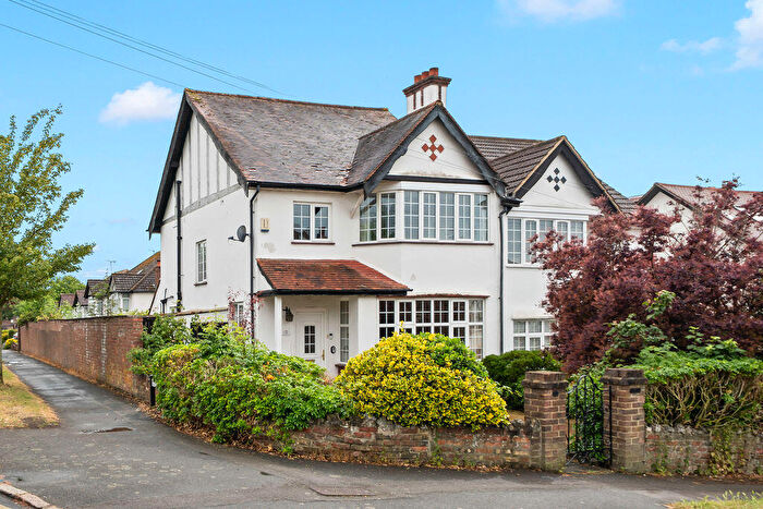 3 Bedroom Semi Detached House For Sale In Barrow Hedges Way, Carshalton Beeches, SM5