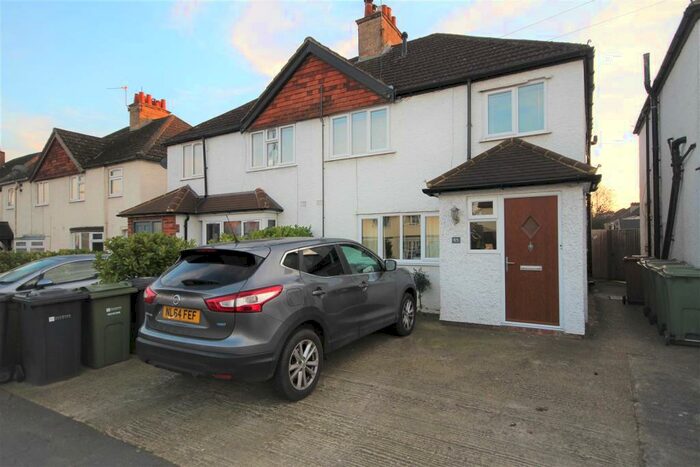 3 Bedroom House To Rent In Aldershot Road Guildford, GU2